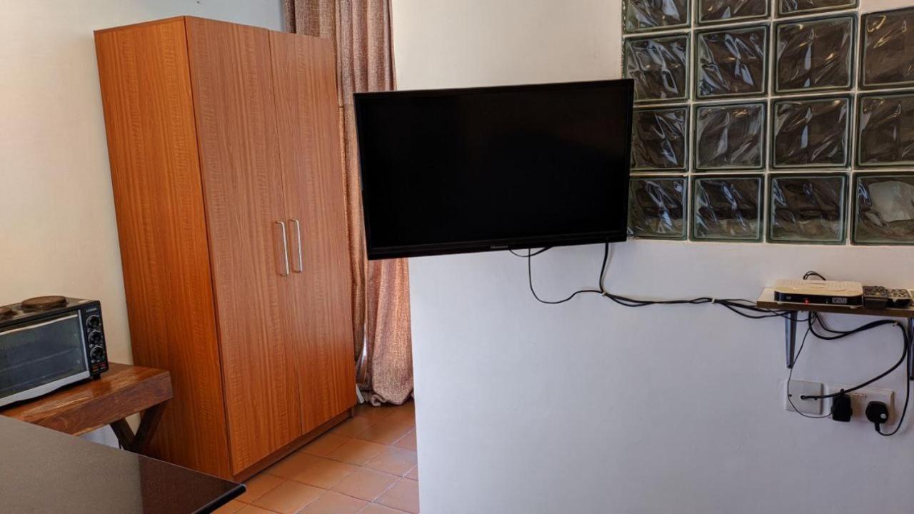 A Lovely Studio Apartment With Gym And Pool Access Dar es Salaam Exterior foto